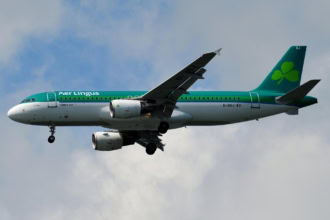 Aer Lingus Airbus A320 aircraft landing