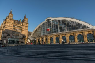 Liverpool Lime Street Station main entrance and steps