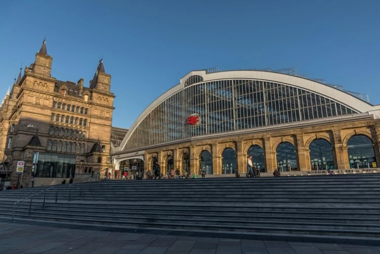 Manchester to Liverpool: Train, Bus & Travel Guide (2026)