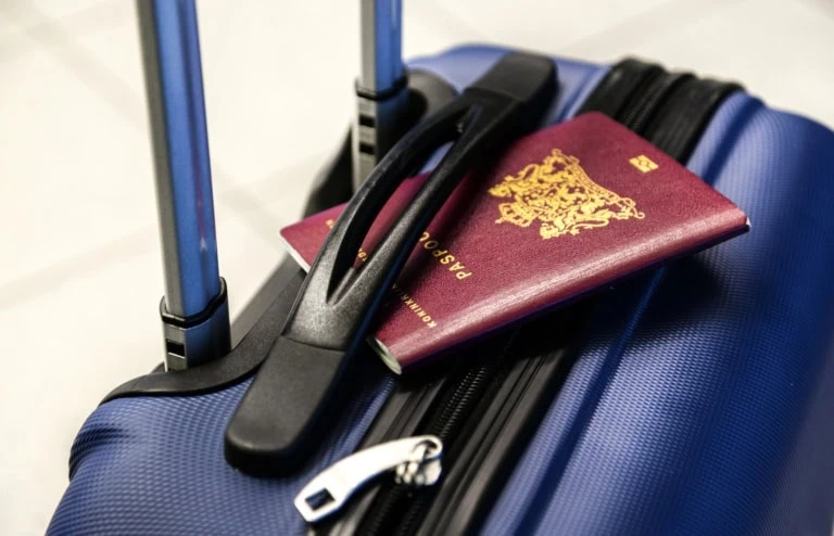 Airport Layover Guide: What To Do Between Flights in 2026