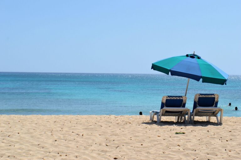 Barbados Airport Transfers Guide: Taxis, Shuttles & Hotel Transfers Explained