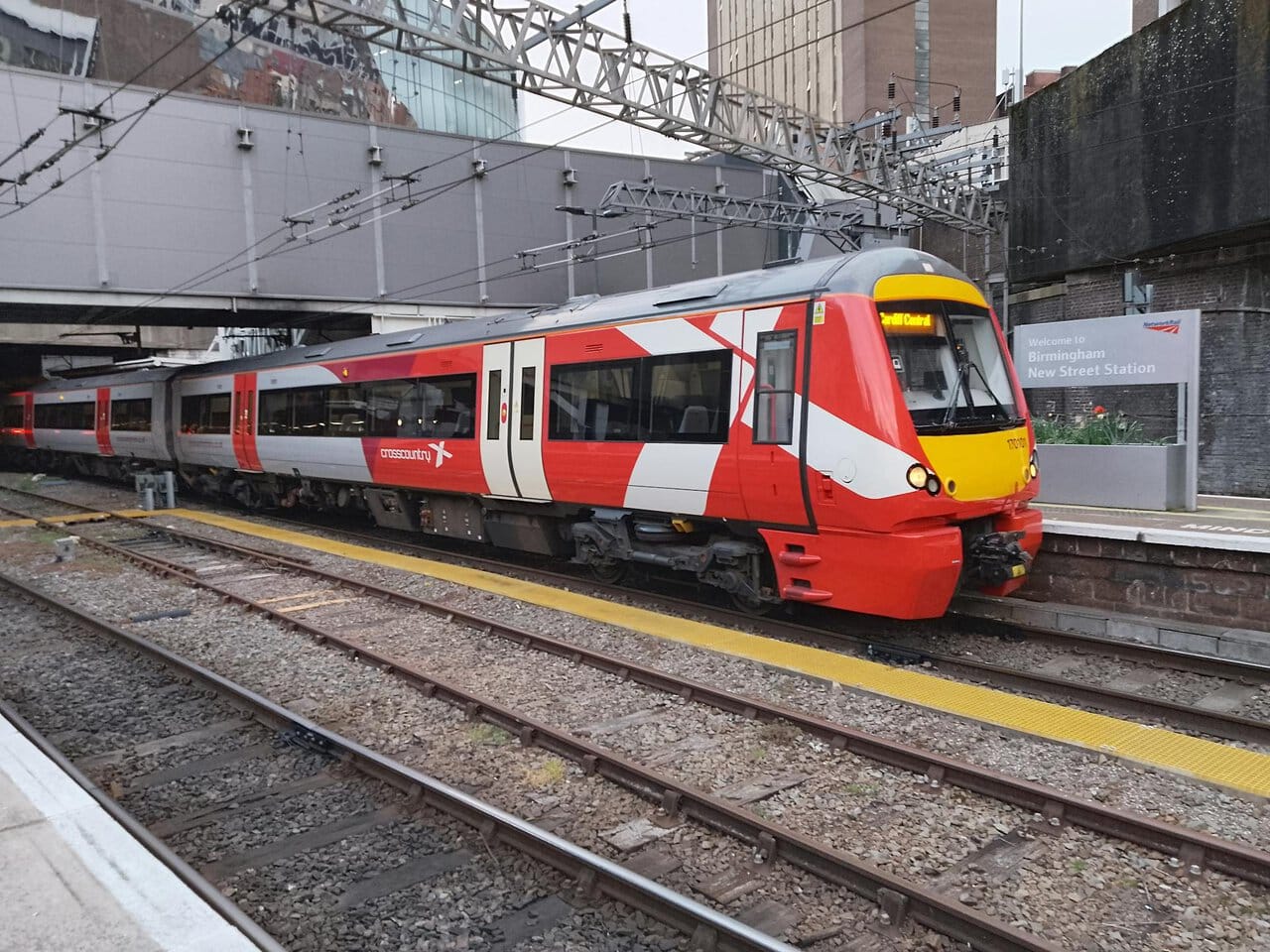 CrossCountry train at Birmingham New Street station platform