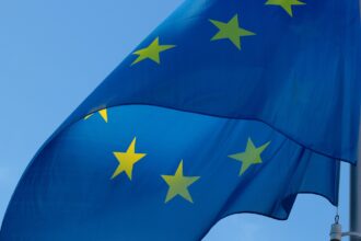European Union flag representing EES and ETIAS travel system changes