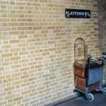 Platform 9¾ Kings Cross London Harry Potter luggage trolley photo spot