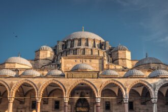 Suleymaniye Mosque in Istanbul with domes and courtyard arches