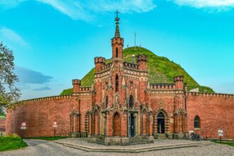 Koลciuszko Mound chapel and hill in Krakรณw Poland