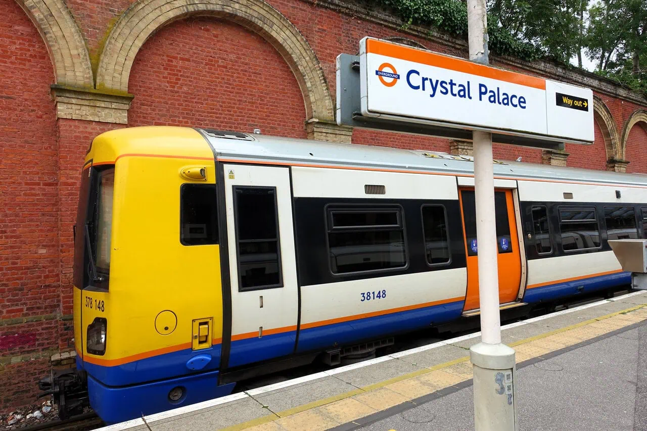 London Overground train at Crystal Palace station platform