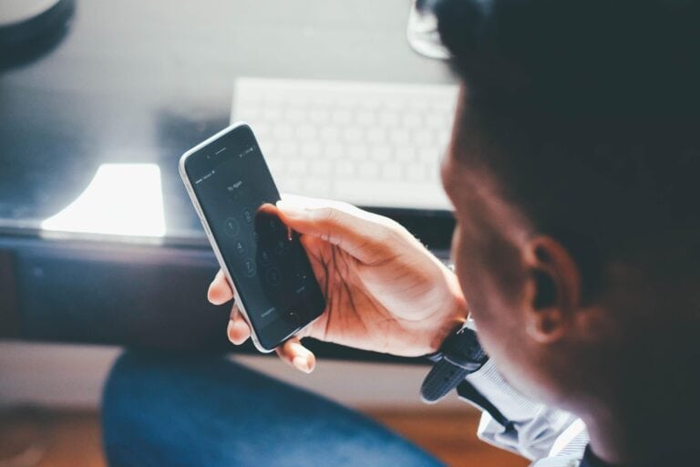 Roamless eSIM Review: Global Data, Calls and SMS Without Roaming Fees