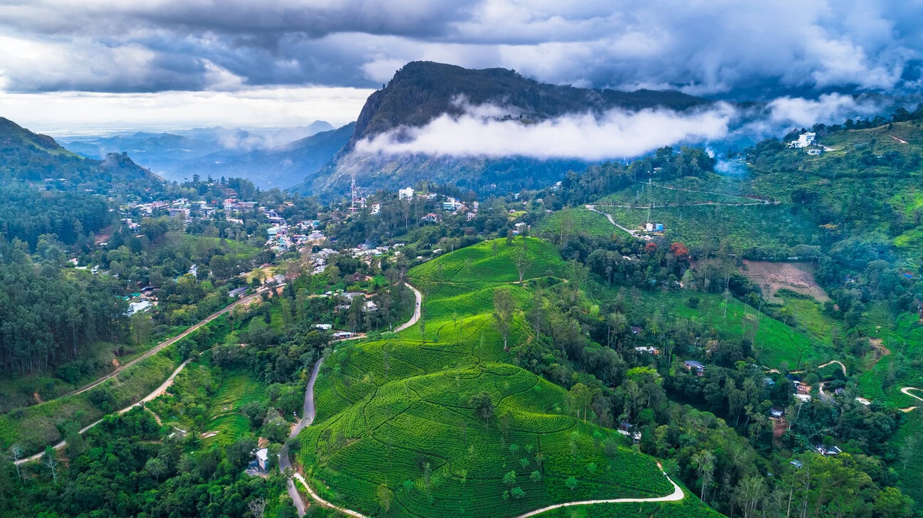 Mountain view of the Ella region.