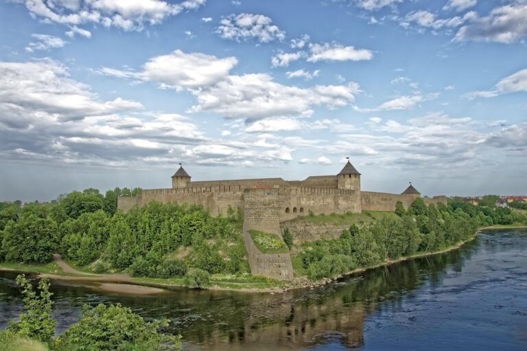 Best Day Trips from Tallinn: Ferries, Castles & Baltic Escapes