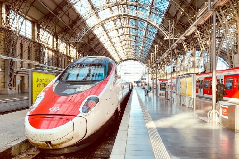 European High-Speed Rail Guide: Fastest Routes & Smart Travel Tips