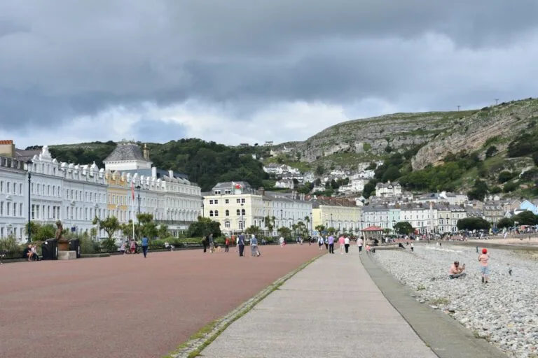 North Wales Coast Line: A Scenic Railway Guide Across North Wales