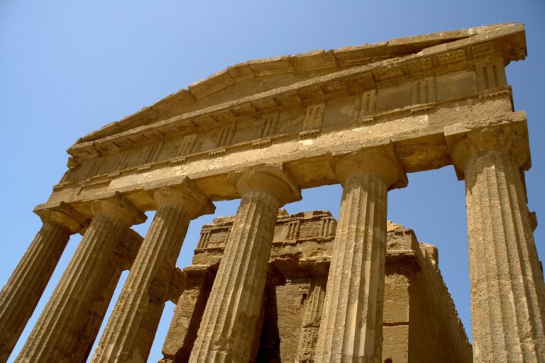 Sicily UNESCO Sites Guide: Temples, Volcanoes & Historic Cities