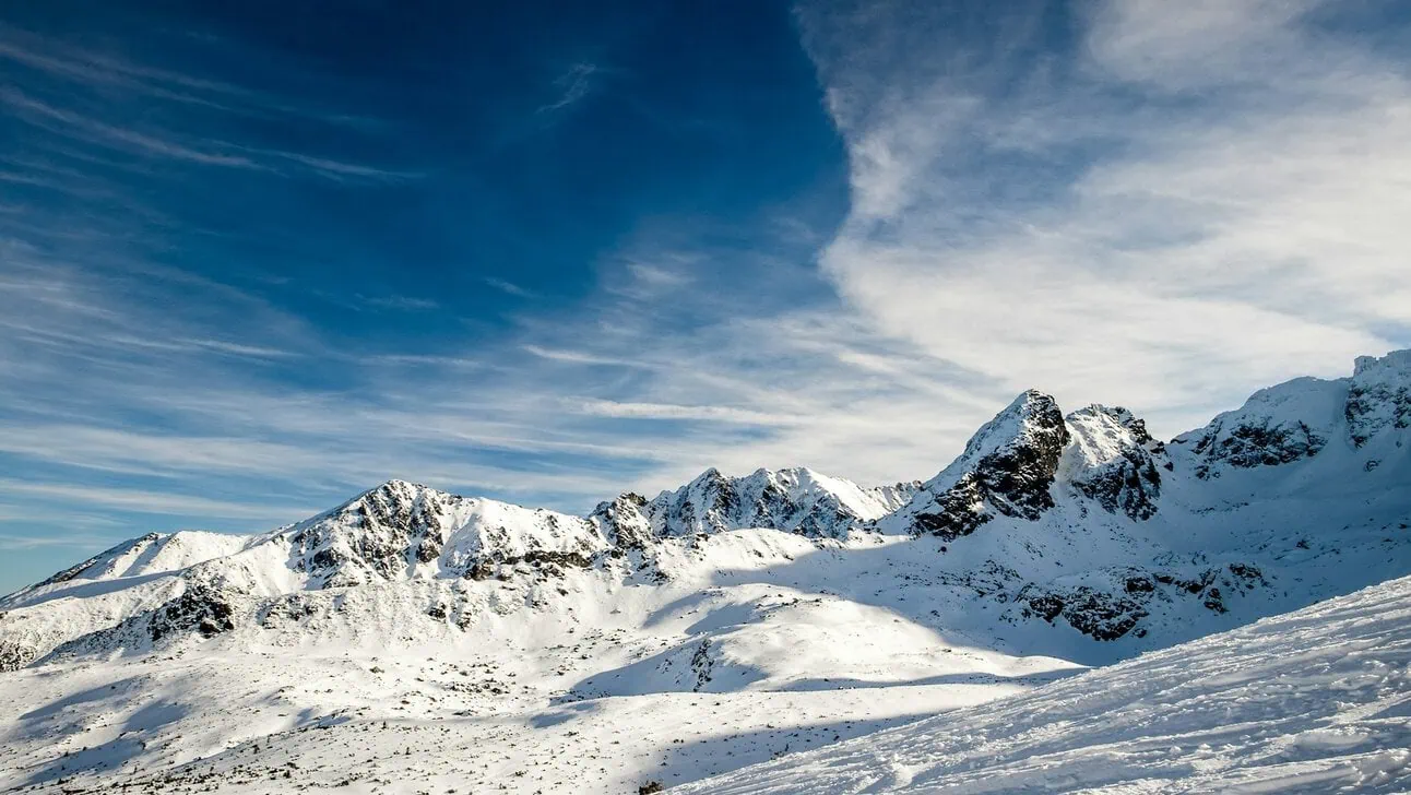 Wrocław to Karpacz and Szklarska Poręba ski transfer route in the Sudetes Mountains