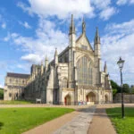 Winchester Cathedral and Southampton transport links for day trips from Southampton