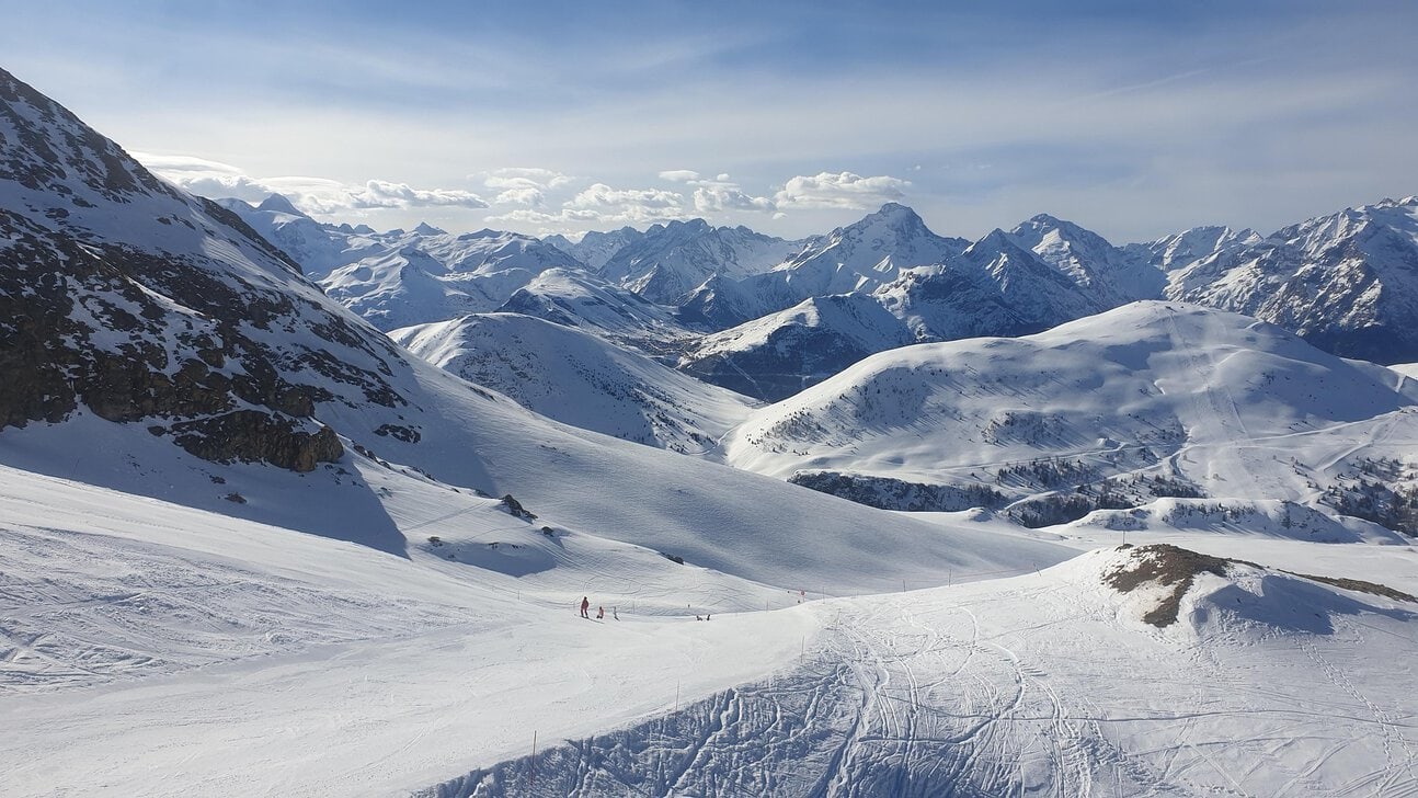 High-altitude ski slopes served from Grenoble Airport
