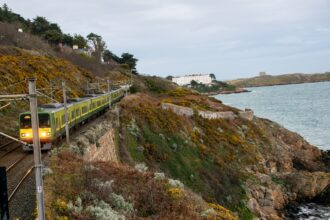 Irish Rail train travelling along the Dublin to Rosslare railway
