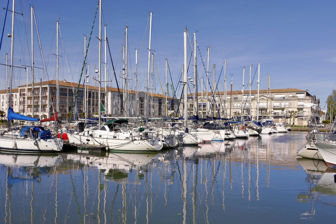 Rochefort Marina featured in the Visiting Rochefort Guide.