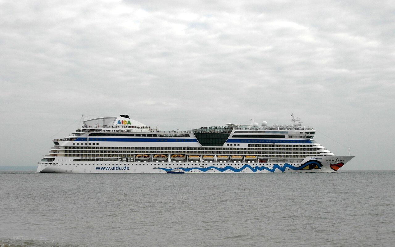 Le Havre Ferry Port, France - ferry routes and crossing guide
