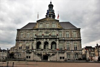 Maastricht airport transfers guide