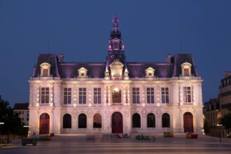 Poitiers Town Hall featured in the Poitiers Airport Transfers Guide.