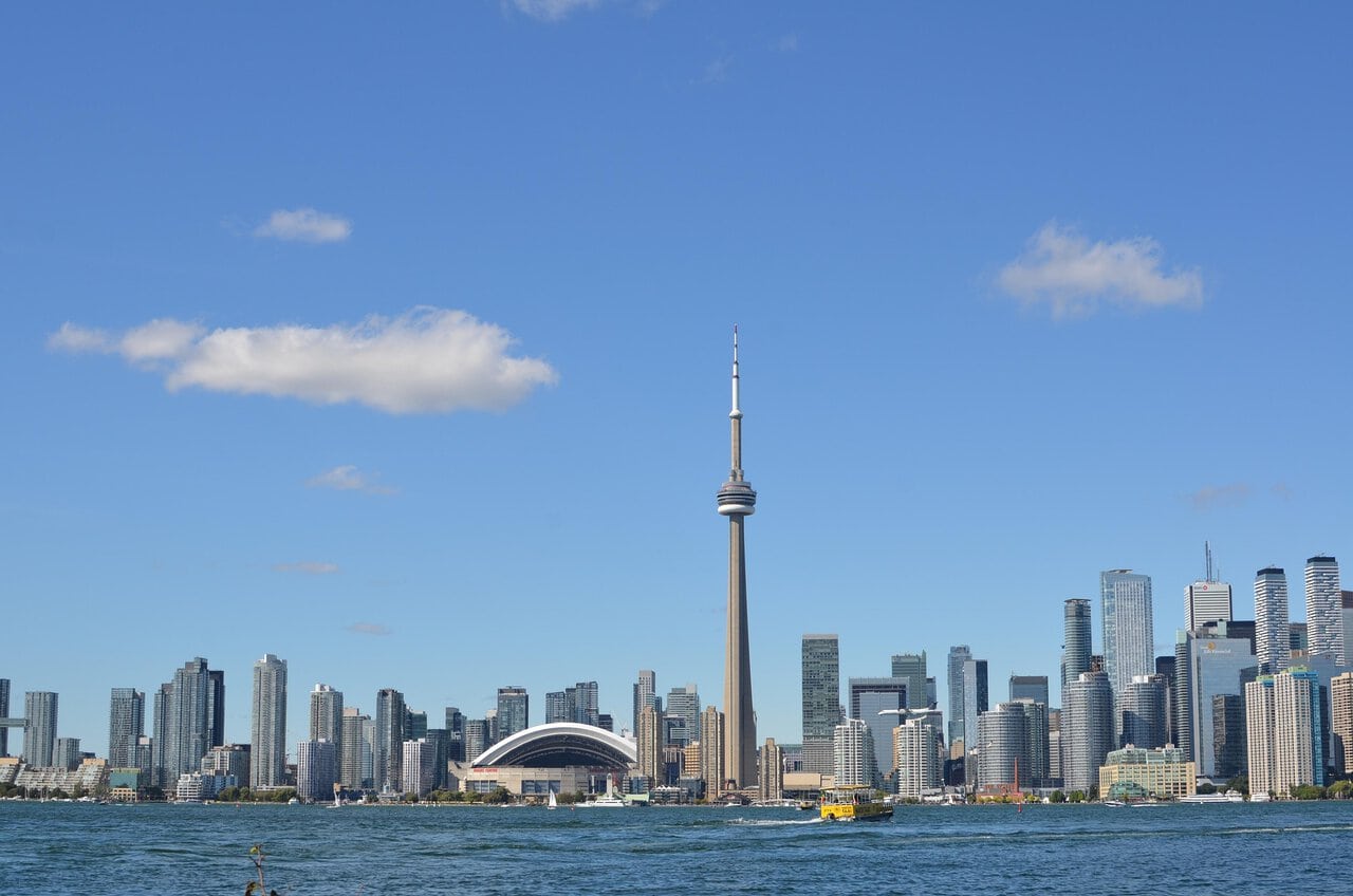 The Toronto skyline with the CN Tower featured in the Things To Do In Toronto Guide.
