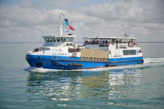 Île d’Aix passenger ferry sailing from La Rochelle across the Pertuis d’Antioche