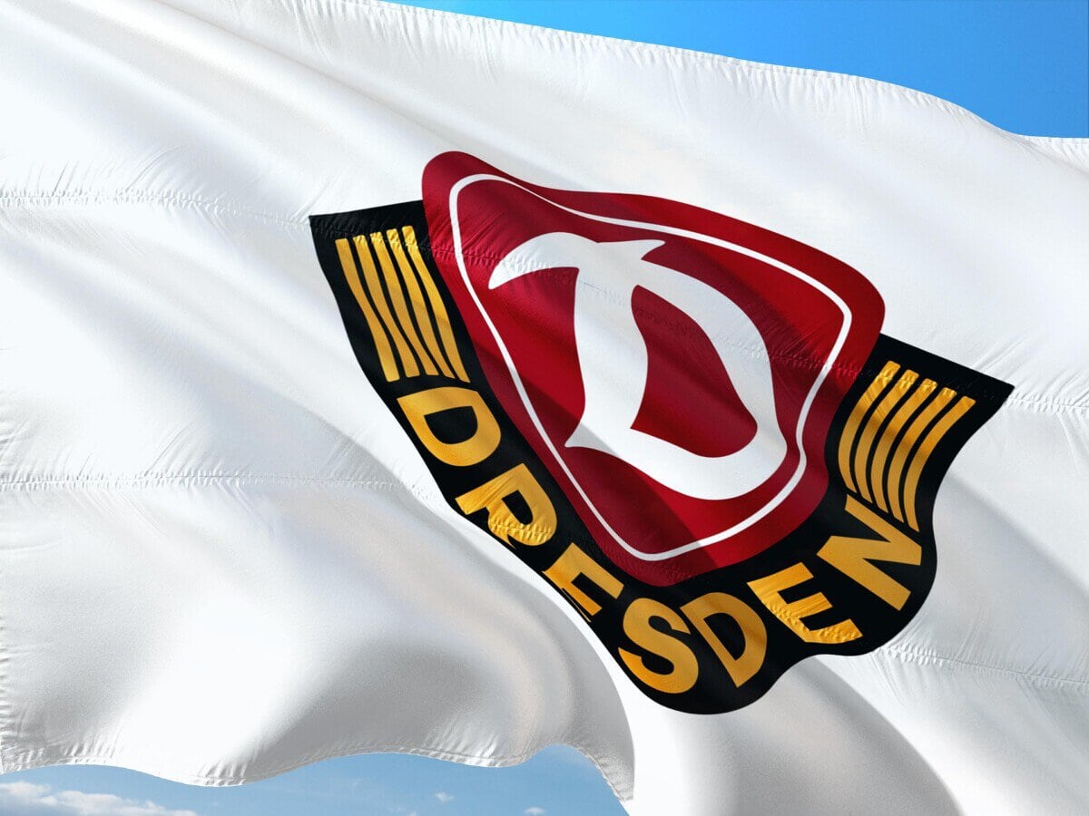 Dynamo Dresden club crest on a white flag
