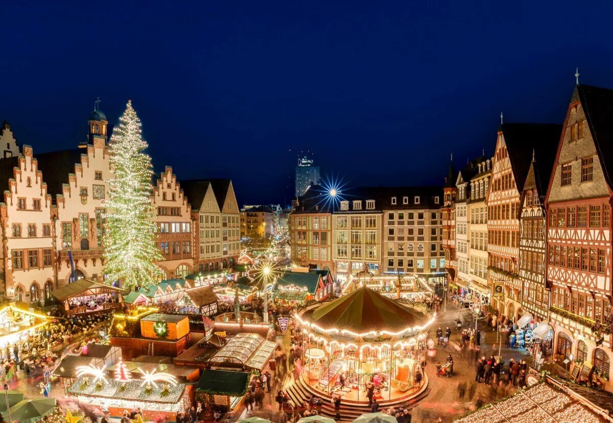 Frankfurt Christmas Market in Römerberg with festive lights and stalls