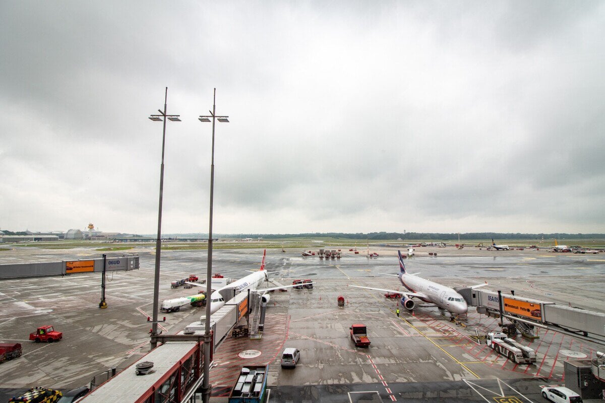 Aircraft at gates on the apron at Hamburg Airport