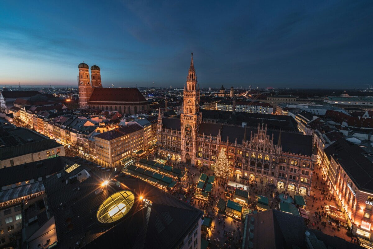 Munich Christmas market at Marienplatz with the New Town Hall and Frauenkirche