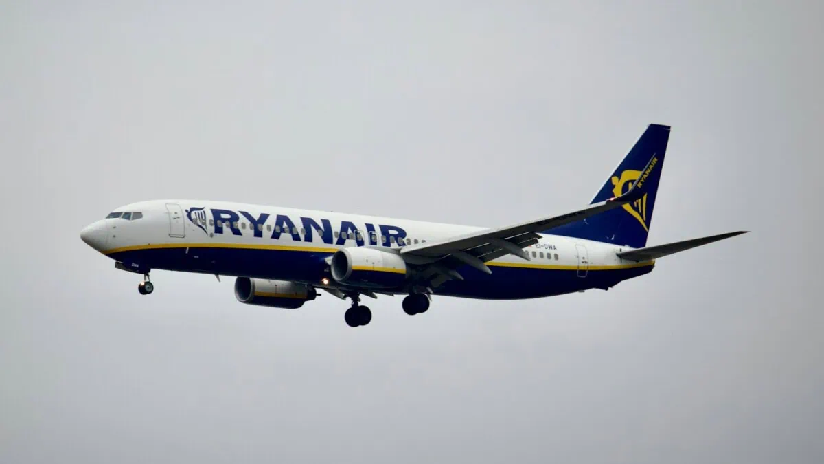 Ryanair aircraft approaching Paris Beauvais Airport