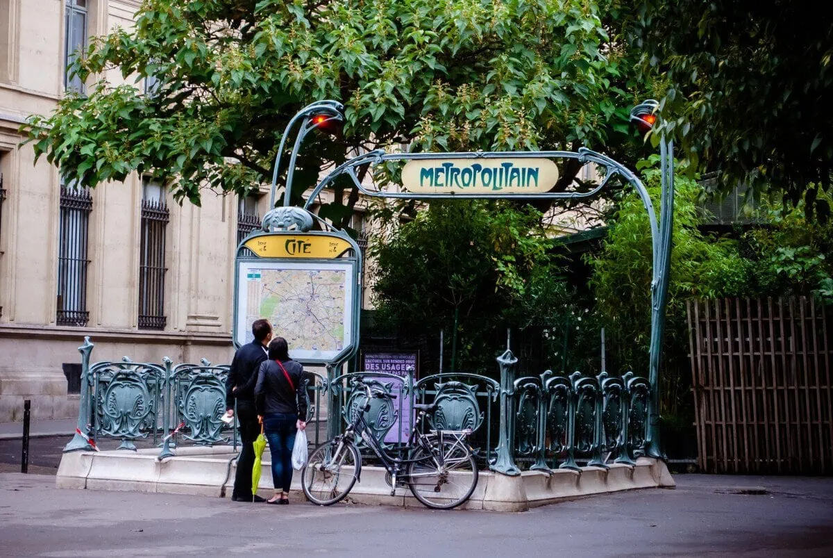 Art Nouveau Métropolitain entrance to the Paris Métro
