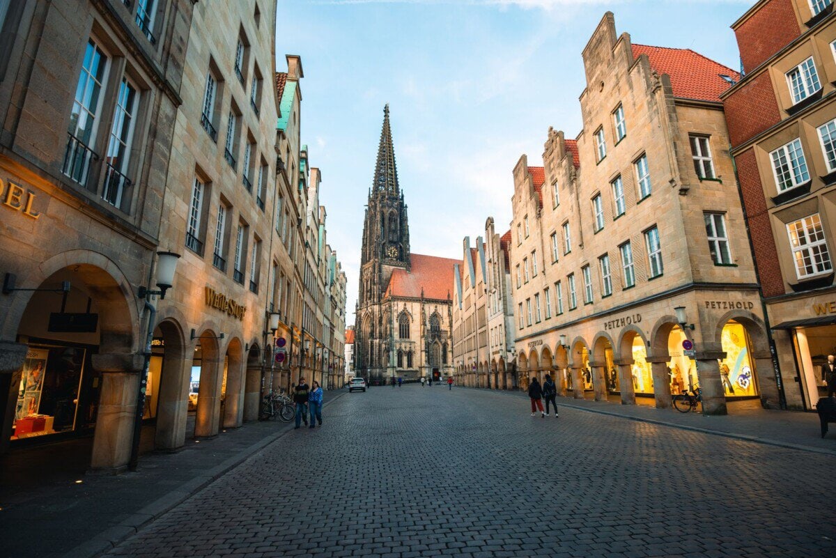 Prinzipalmarkt in Münster with St Lambert's Church