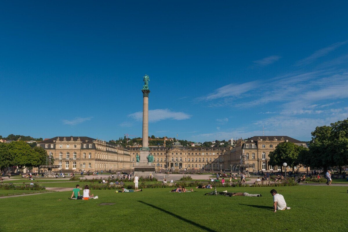 Schlossplatz in Stuttgart with the Jubilee Column and New Palace